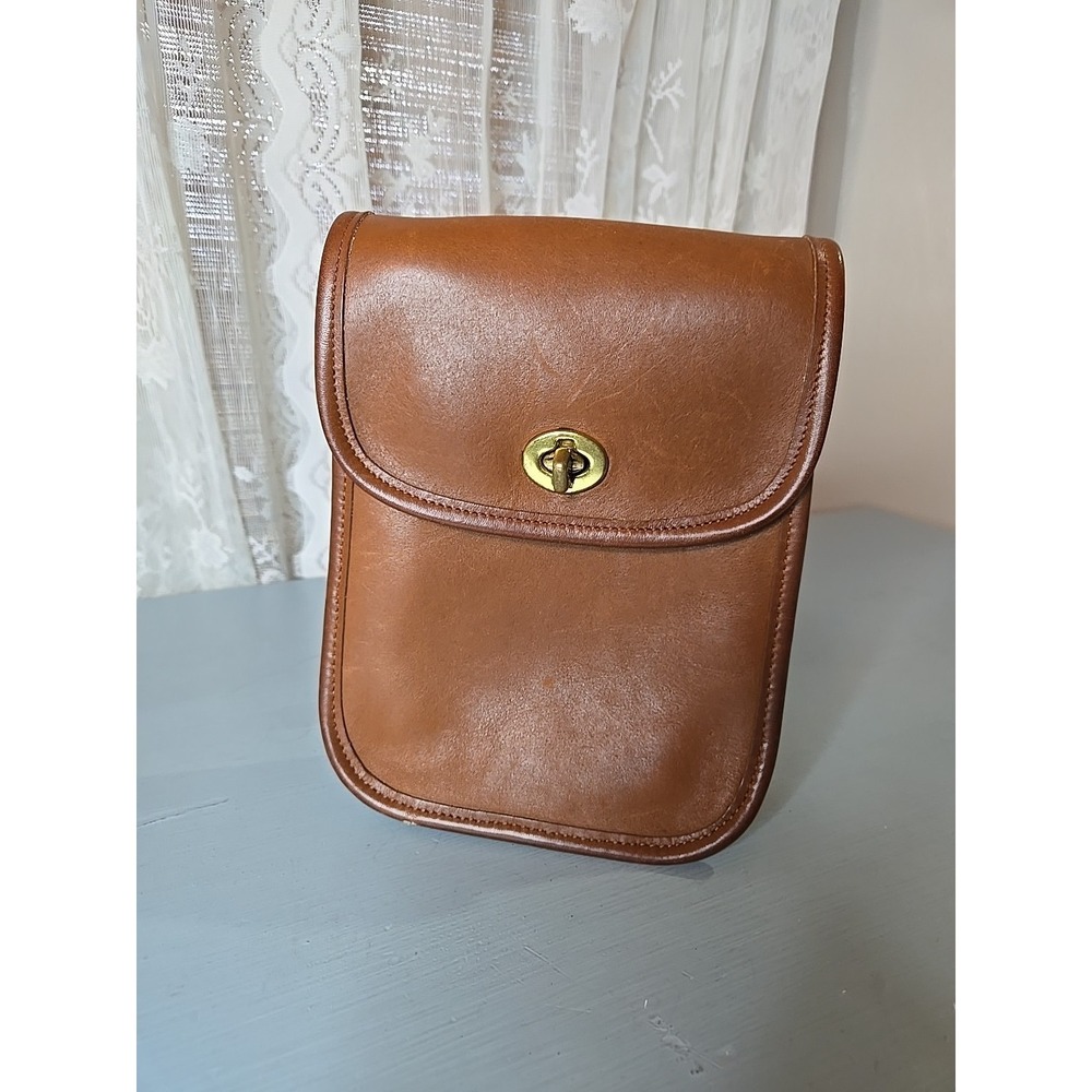 Vintage Coach British Tan, Turn Lock Side Pack Small Crossbody Leather (s2)